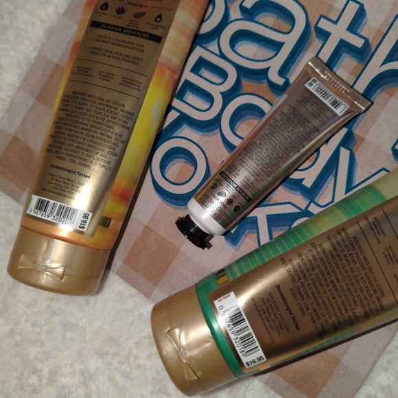 Bath & Body Works Body Cream And Hand Cream Bundle Giftable New Vanilla Coconut - Picture 2 of 2